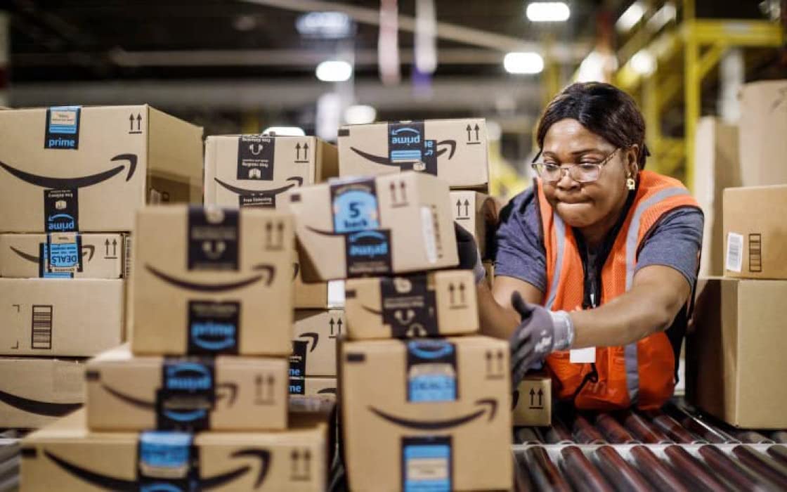 How Much Does Amazon Pay to Work in the Warehouse